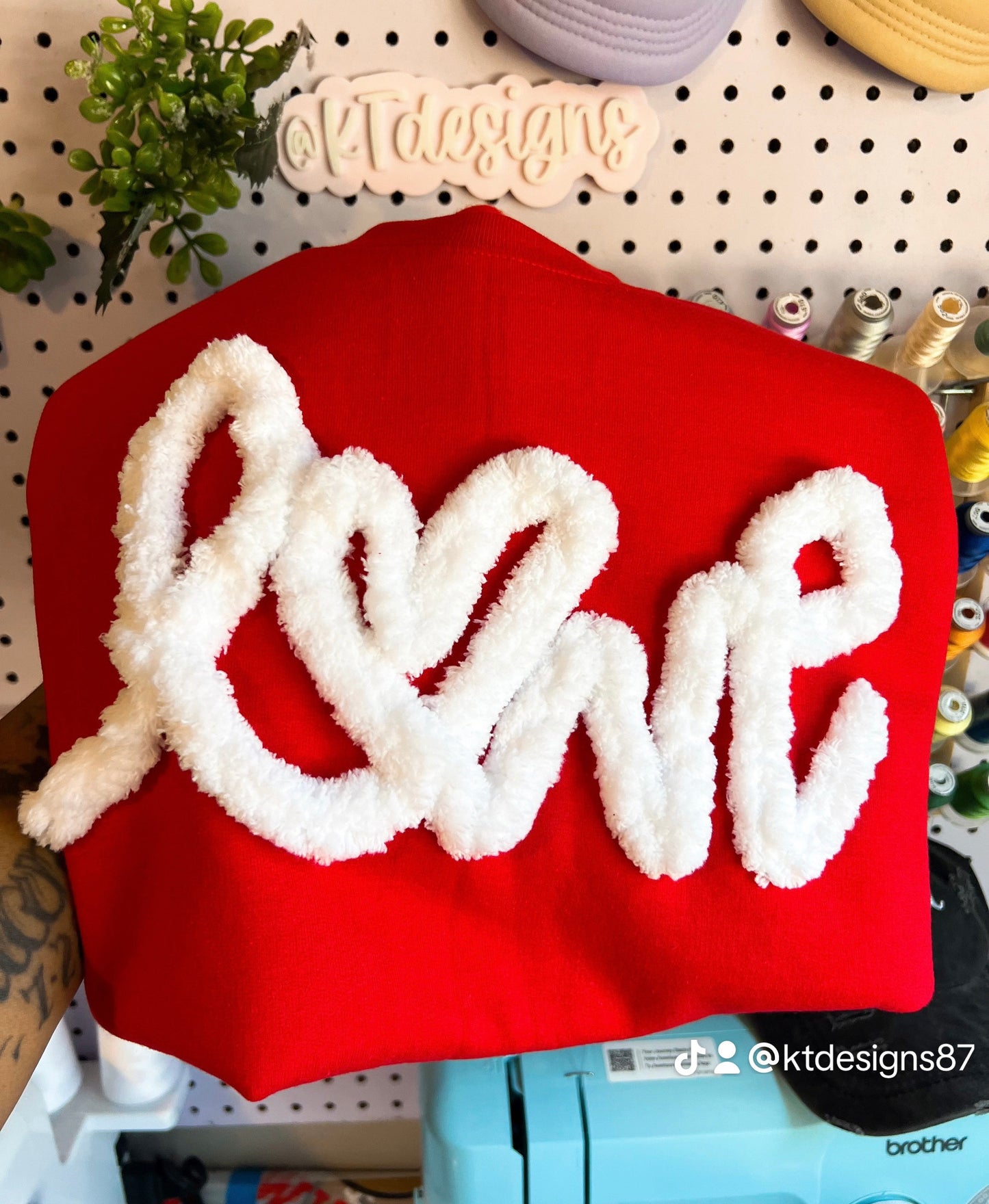 Love yarn embroider sweatshirt