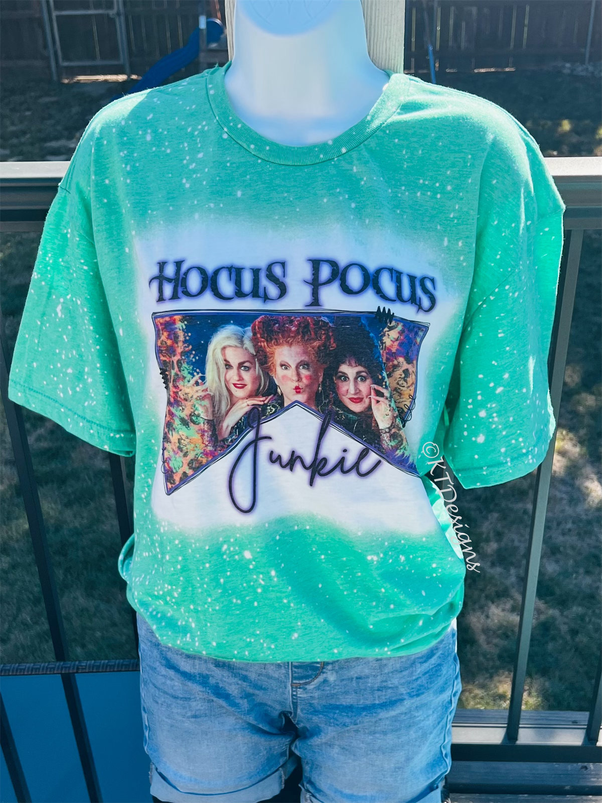 Hocus Pocus Junkie